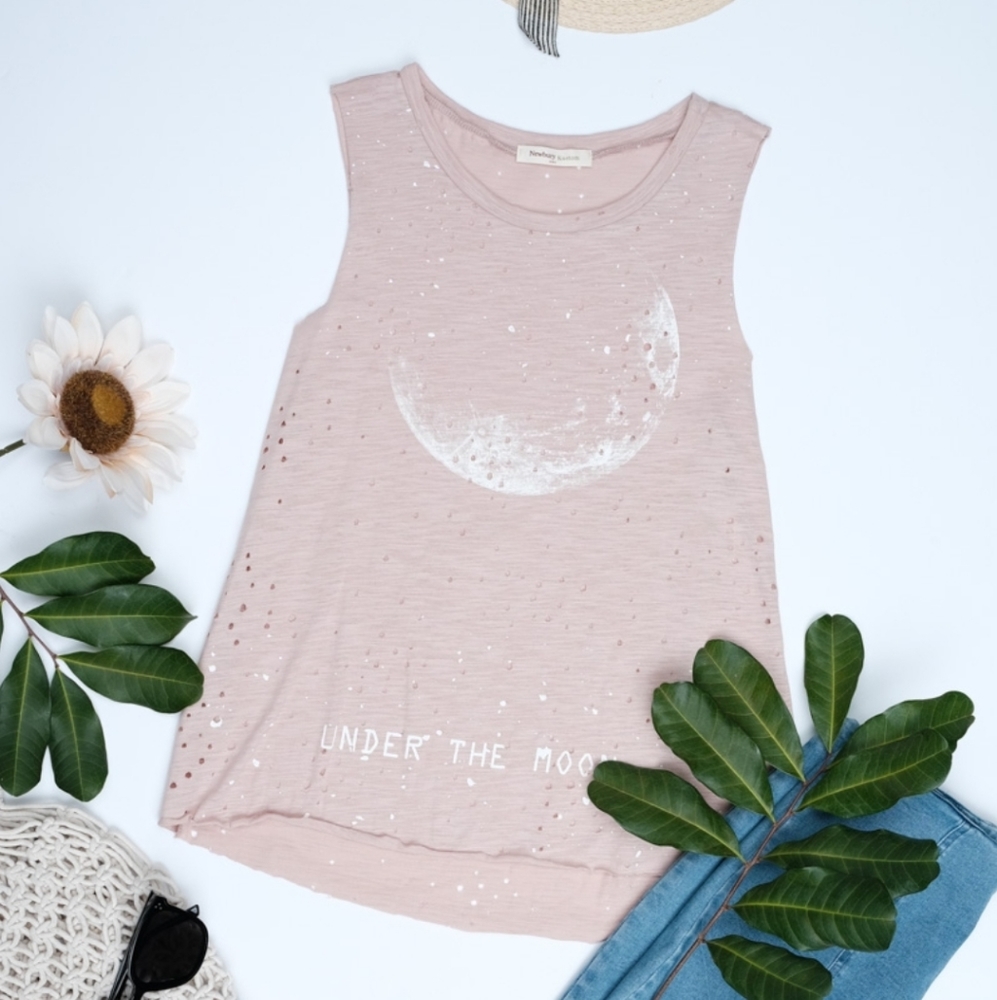 Graphic Tank